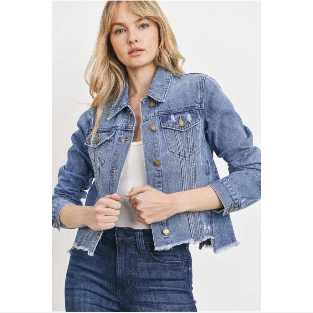 Just‎ USA Boutique Women Distressed Blue Staircase Hem Jean Jacket Button Up-Med - Picture 2 of 13